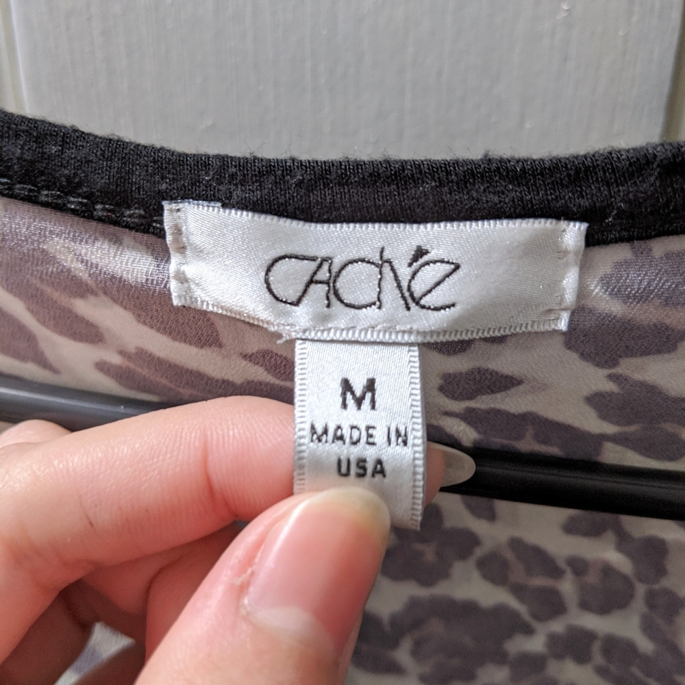 💓Cache Leopard Printed Top - Picture 3 of 4